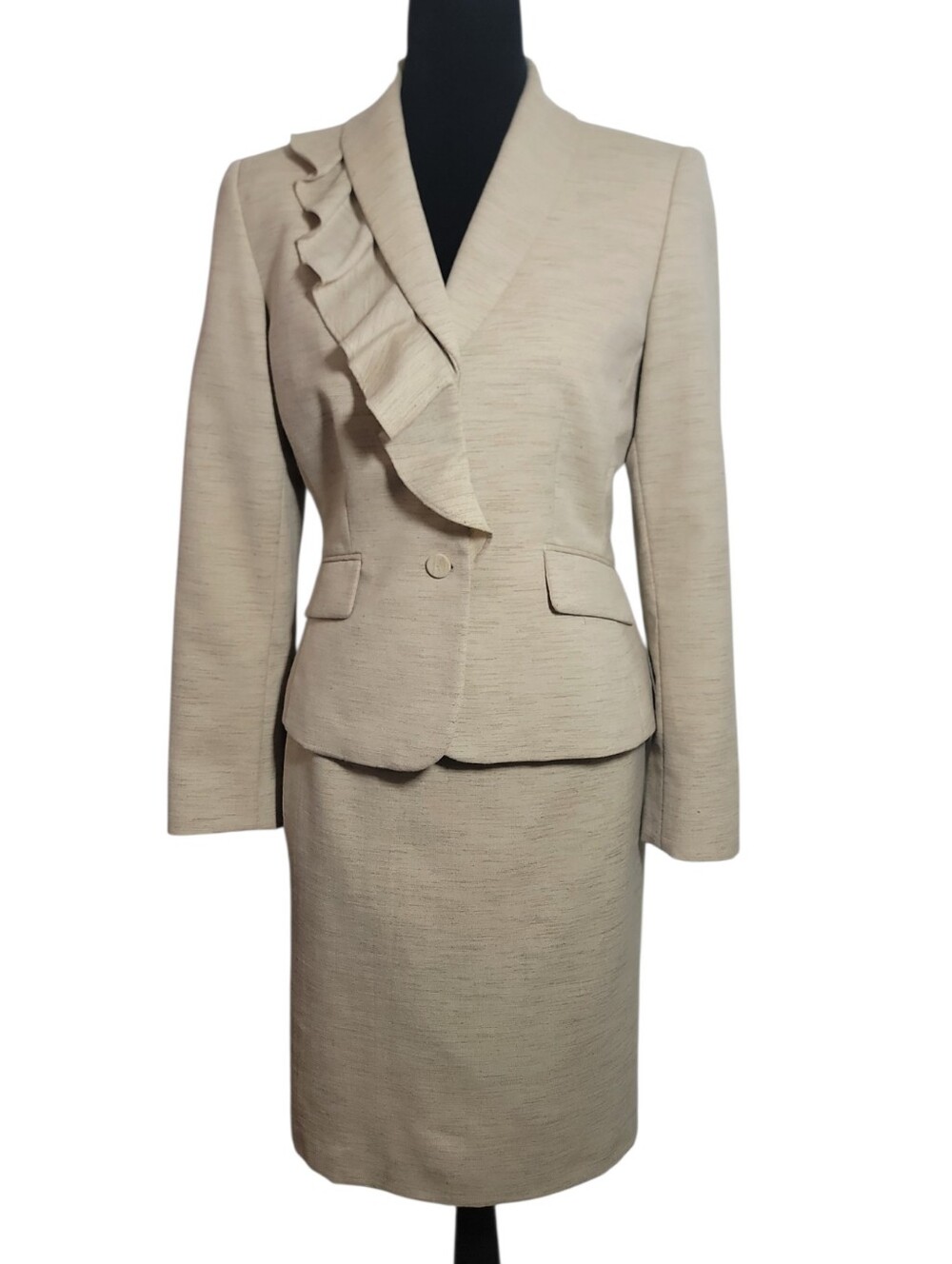 Tahari Arthur S. Levine women's two piece skirt suit size 4P cream ruffle blazer